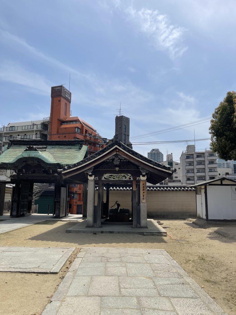 太子井戸屋形
Taishi idoyakata